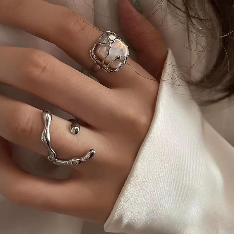 LATS Silver Color Creative Irr - Women'S Fashion Show 2022 评论和价格